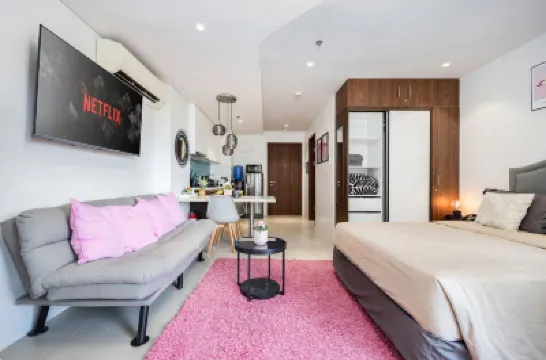 Dominiks Modern Studio Balcony & Ocean V. Tambuli Hotels in 