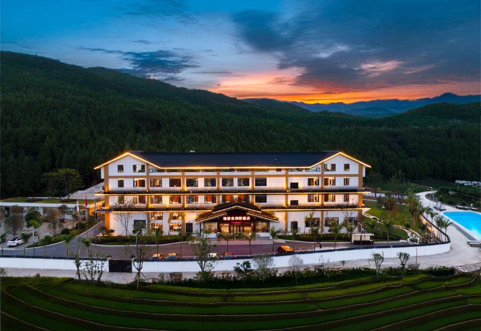 hotel overview picture