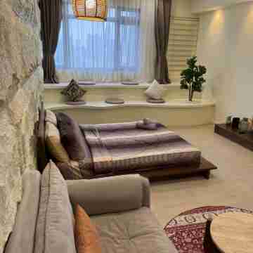 KLCC Chamber Rock by AZ LineBathtub+Projector) Rooms