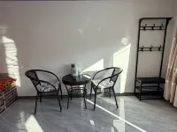 Friends' Inn in Xuegu