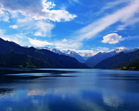 Homeinn Paibaiyun Hotel (Tianshan Tianchi Fukang Old Bus Station Branch) Fukang (şehir) otelleri