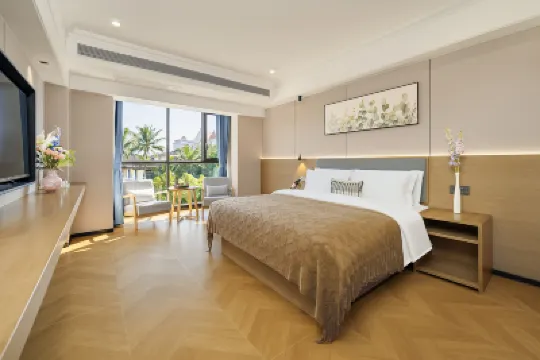 Hexie Grand Hotel (Xishuangbanna Passenger Station Peacock Lake) Hotels near Tropical Flower Garden