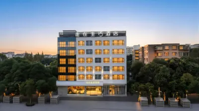 Walking In Life Hotel Hoteles en Lianhuachi