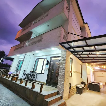 Yilan Heguang Residence