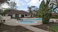 Sweetwaters Serena Camp - Pools