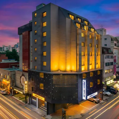 URBAN HOTEL&PLAY 신촌직영점 홍대 주변 호텔