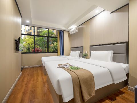 Meixuan Honghe Hotel (Huaihua First People's Hospital)