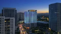Orange Hotel (Yangzhou Yizheng Baoneng Square) - parking