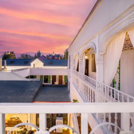 Floral Hotel · huashe Hotel