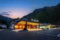 Crystal Hotel Jiuzhaigou Valley SA