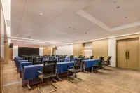 Wanda Moments Hotel, Aksu Airport