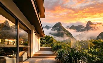 Lijiang Scenery Resort (Yangshuo West Street, Li River Scenic Area)