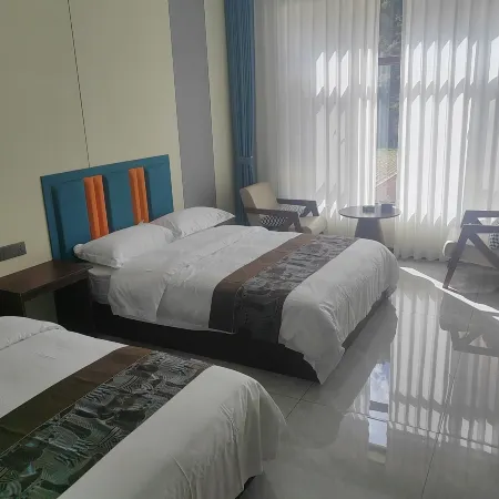 Zhuluzhongyuan Homestay (Zagulu Town)