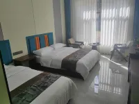 Zhuluzhongyuan Homestay (Zagulu Town)