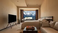 Lán·Shanying | Sky Terrace & Private Hot Spring · Panoramic Snow View (Baisha Old Town)