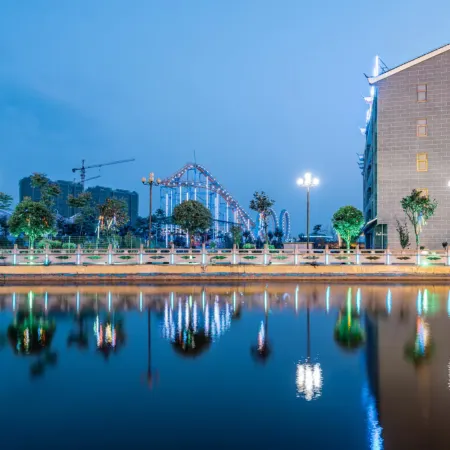 Anshun Shengyi Hot Spring Hotel (Anshunxi Railway Station Colorful Vientiane Tourism City)