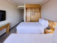 ANA Crowne Plaza RESORT OKINAWA URUMA HILLS by IHG Các khách sạn ở Uruma