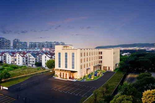 Atour Origin Hotel,Jingdezhen Taoxichuan Cultural and Creative Park Taoyang New Village - Parking