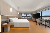 Peninsula International Hotel (Weihai Shandong University Coastal Baths) - 3-Sterne