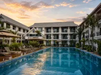NAMKHAN SCENIC HOTEL (Free pick-up by pre-booking | Shuttle to Night Market & Royal Palace) - Romantic