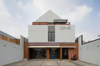 Cove Satasapta - 駐車場