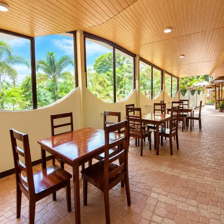 Zareenah Tourist Inn