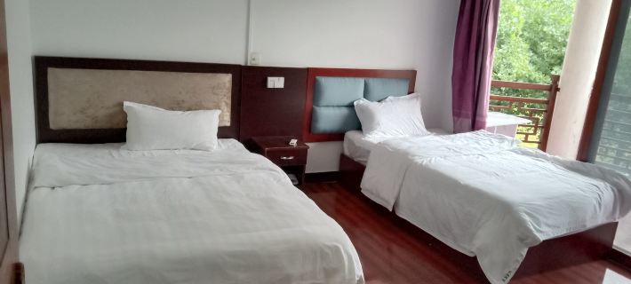 Hyatt Farm, Longtanhe Scenic Area, Wanyuan City Hotels in Wanyuan
