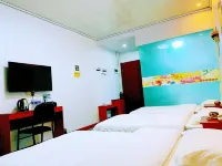 Huaixiang Express Hotel (Hongtong Grand Locust Tree Scenic Area)