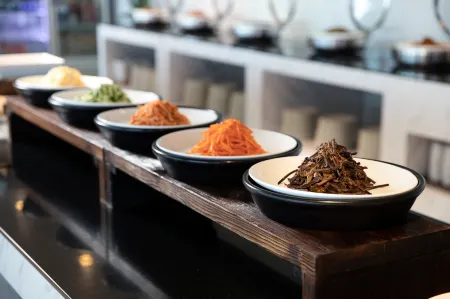 Utop Ubless Hotel Jeju Hamdeok Отели рядом с достопримечательностью «Geomunoreum»