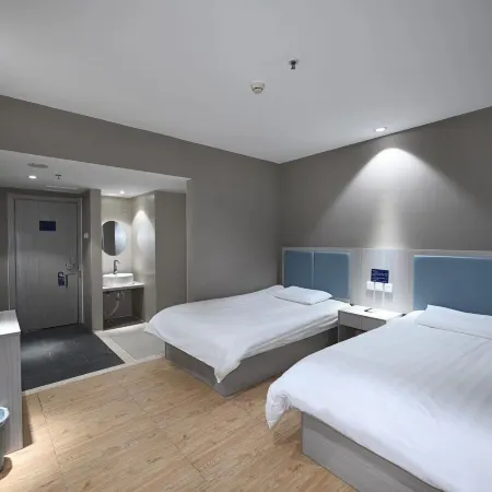 Homeinn Pebble Hotel (Beijing Fuwai Hospital Fuchengmen Subway Station) Отели рядом с достопримечательностью «Станция метро Fuchengmen»