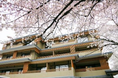 施設外観 京都 嵐山温泉 花伝抄（かでんしょう）の写真
