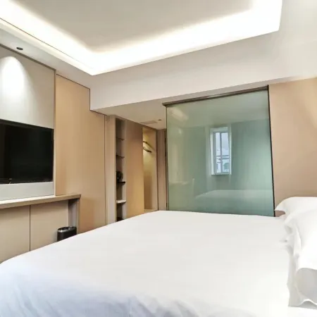 Tingfeng Business Hotel (Linhai Linghu Scenic Area)