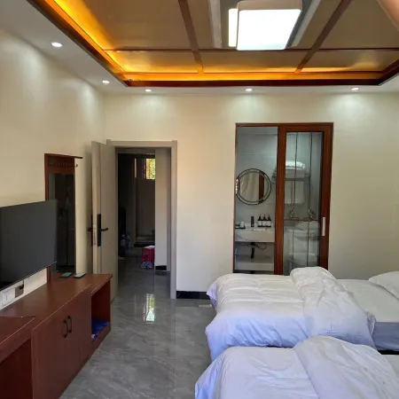 Fuxian Lake No.8 Inn (Guanglong Town)