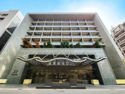 CHECK inn SELECT Taichung Dadun Hotels in Green Park Lane/Calligraphy Greenway