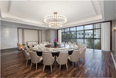 Xining Sanyu Hotel Отели рядом с достопримечательностью «Xining Botanical Garden»