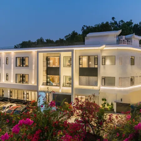 Yingnuo Yanbo Homestay (Zhaoqing Qixingyan Scenic Area)