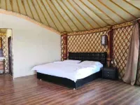 Taibusi Qifengqingmazhen Holiday Tourism Area Hotels in Taibus Banner