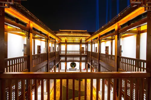 Yunyang Tongquege Inn - Bergblick