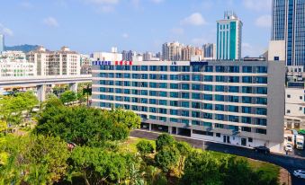 Meiqi Light Luxury Apartment (Zhuhai Mingzhu City Rail Station)