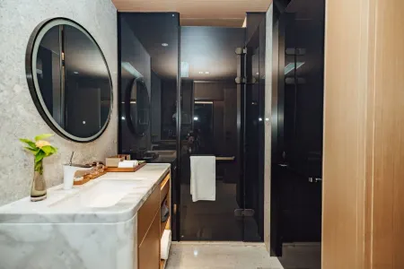 Yangzhou East High-speed Railway Station Elite Hotel