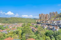 Huizhou Nankunshan Chuyi Designer Parent-child Theme Pool Hot Spring Villa