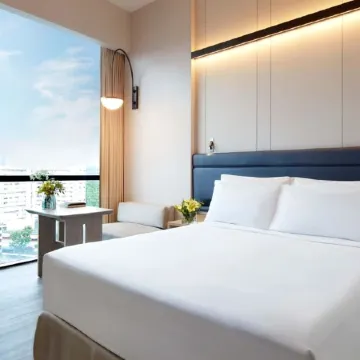 Momentus Hotel Alexandra Отели рядом с достопримечательностью «Станция MRT Clementi»