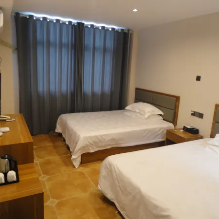 Lixin Yixin Hotel