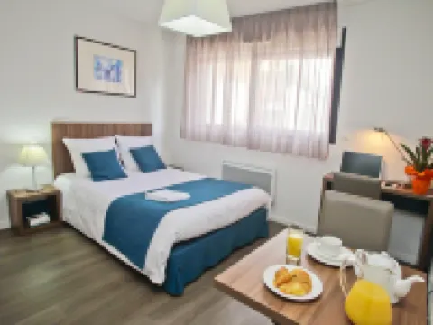 Appart'hôtel Odalys Le Jardin des Lettres Hotels in Tours