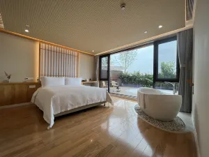 Shanghai Donghejiugu Oxygen Land Co.,Ltd. East Farm Resort Villa Branch