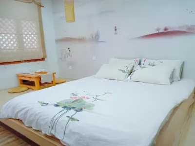 Buerju Courtyard Hostel Hotels in Jianshui Ancient City/Zhu's Garden