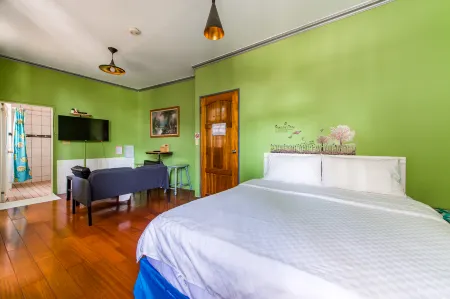 Ju Jiu House Отели рядом с достопримечательностью «Wuer Chahu Shan/Teapot Mountain»