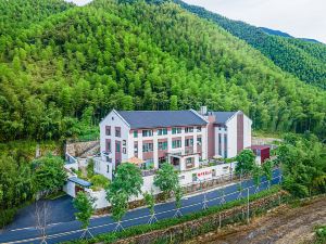 Linxi Secret Land Mountain and Wild Summer Resort