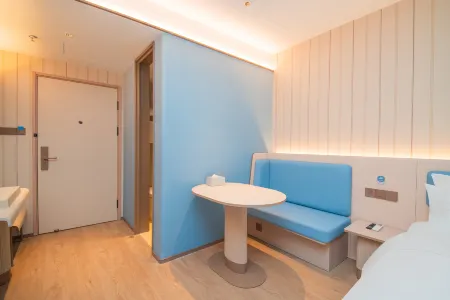 HanTing Hotel (Shanghai Gucun Gongyuan Subway Station)