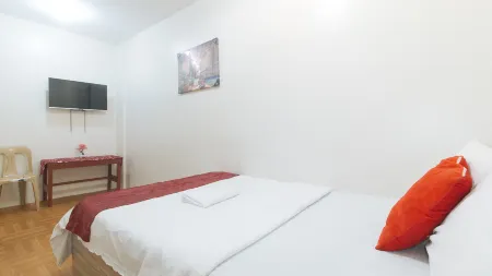 Nearest Hostel Pasay City by RedDoorz